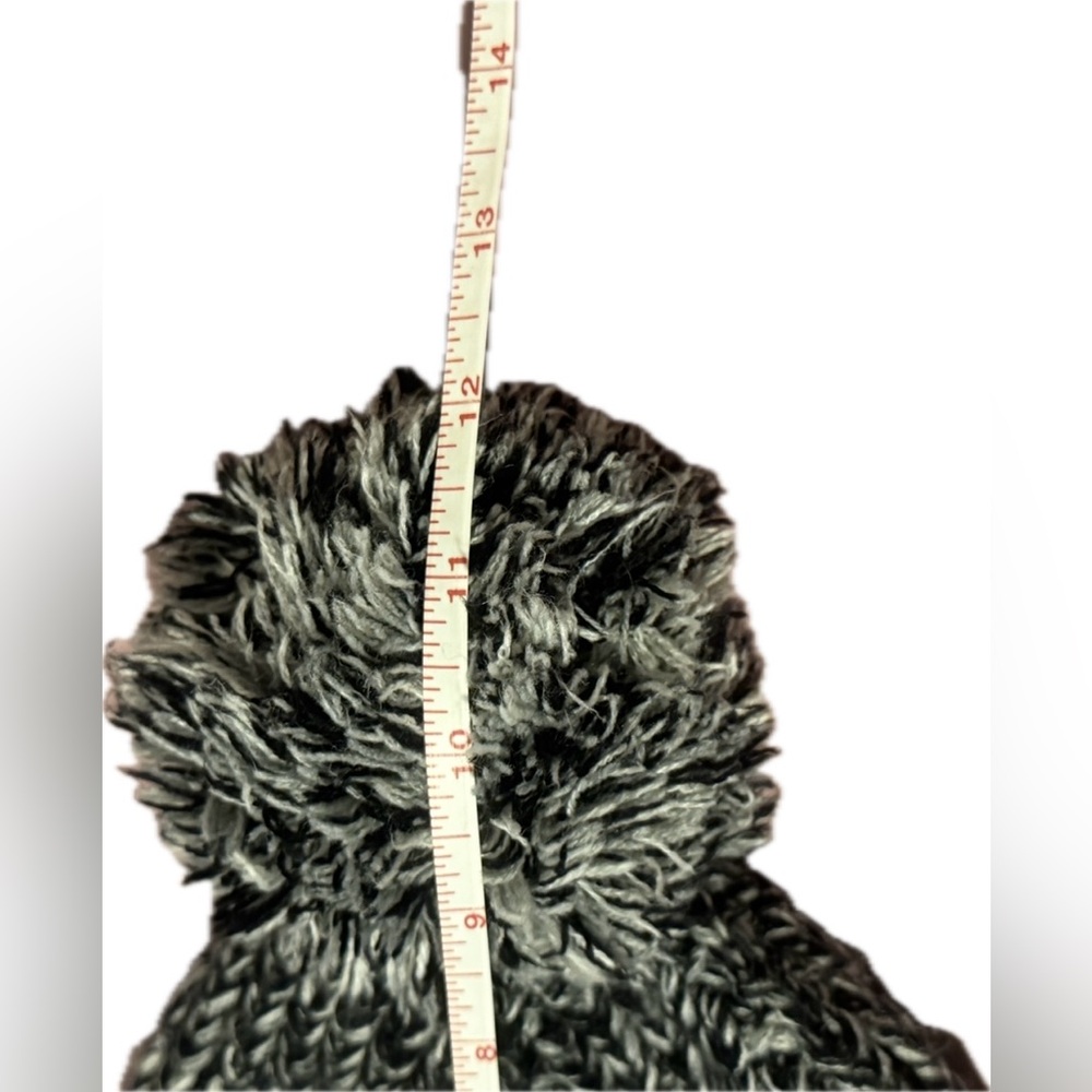 🫶 Rebecca Minkoff Monochrome Knit Pom-Pom Beanie - Picture 7 of 10